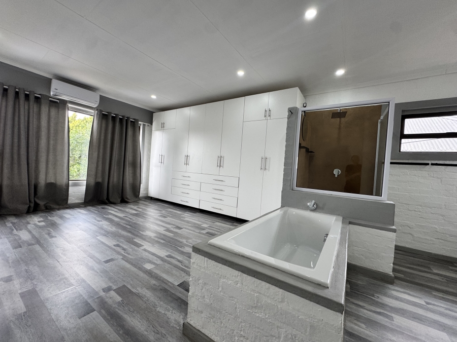 3 Bedroom Property for Sale in Wilkoppies North West